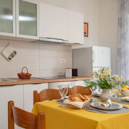 Margita Apartamento *